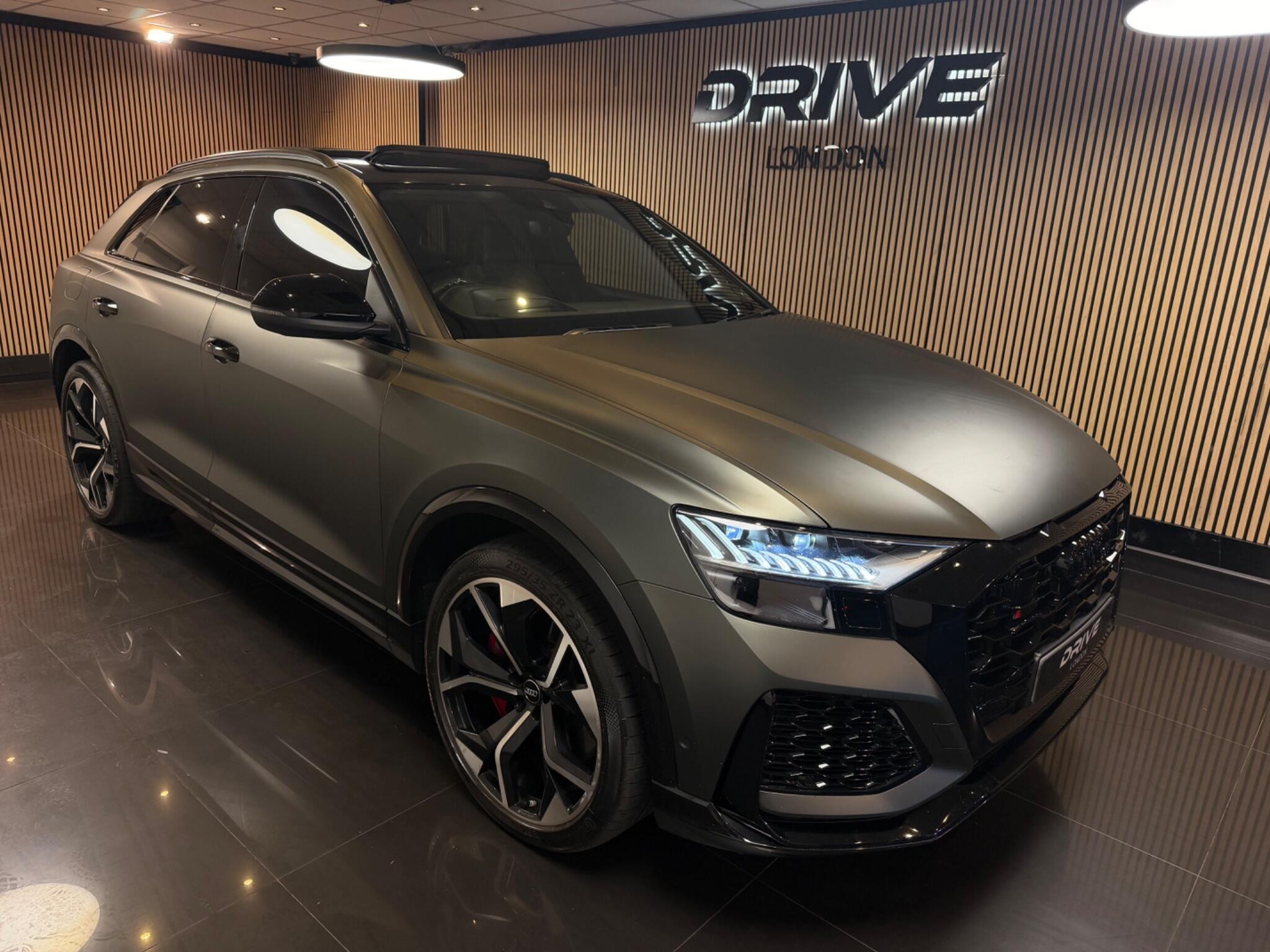 Audi RSQ8